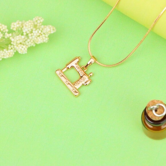 "Vintage Sewing Machine Rose Gold Pendant for Craft Lovers, XPPT1384 - Picture 5 of 13